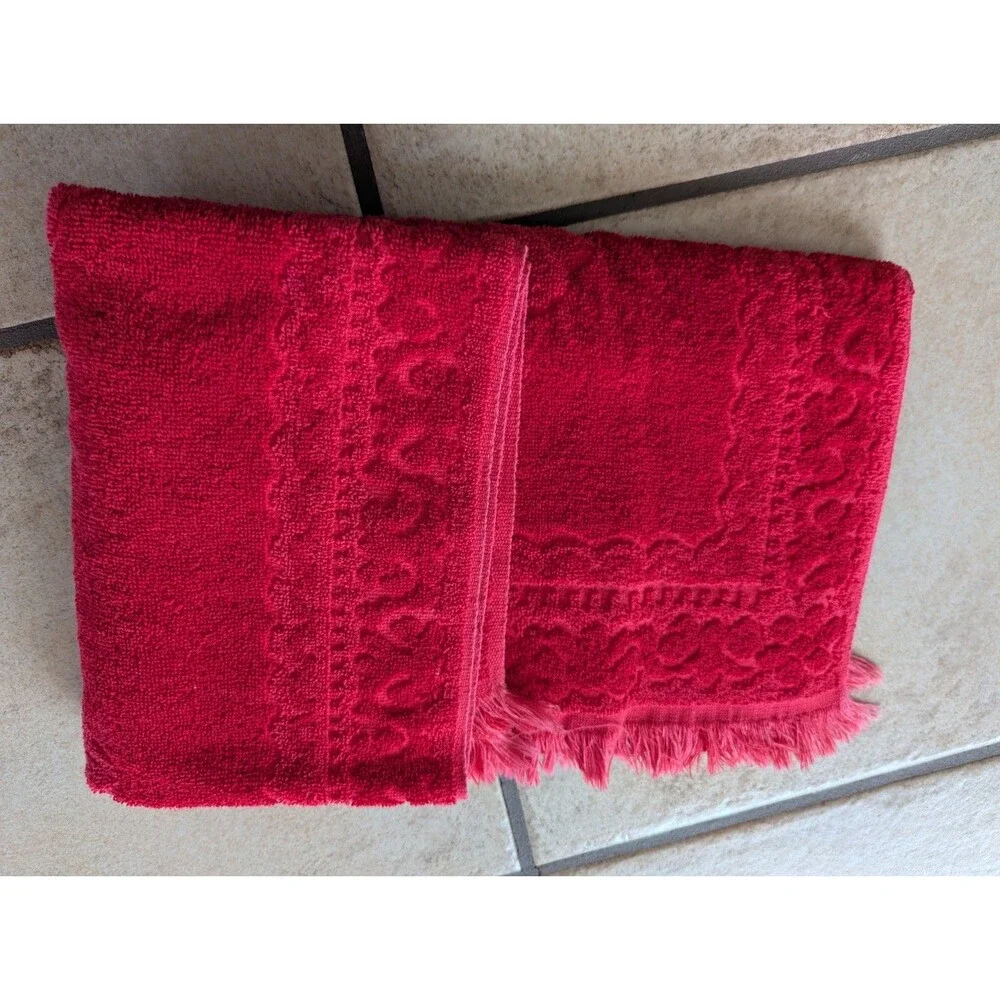 Vintage Fashion Manor Decorator Towels Set of 4  Red Fringe Jacquard bath hand
